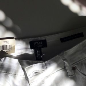 Jones NY White Skinny leg jeans size 29